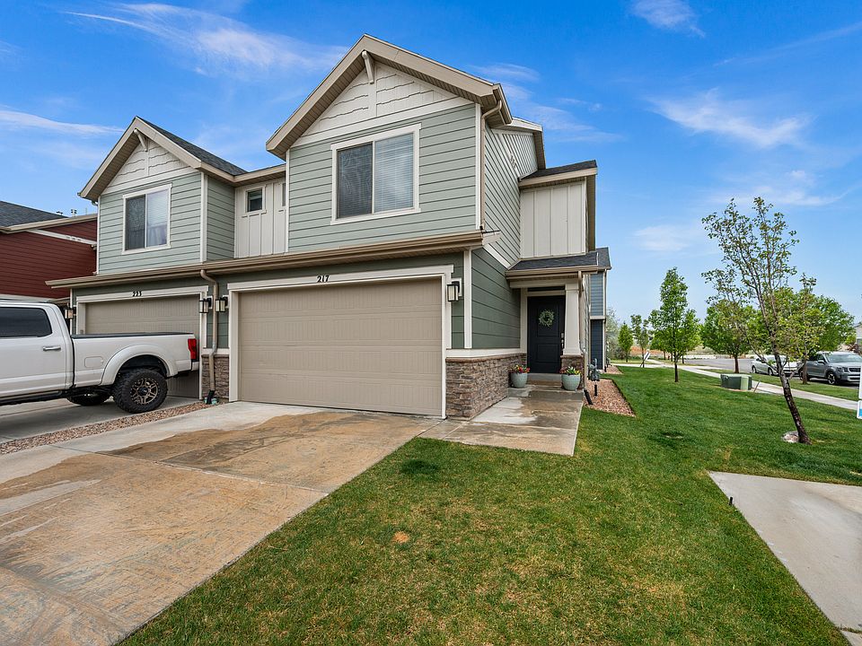 1st image of 217 E Hummingbird Ct