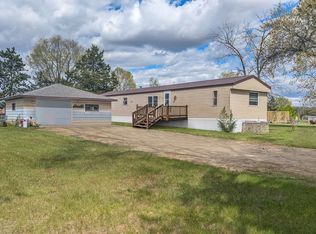 W5893 Oxbow Trl, Princeton, WI 54968