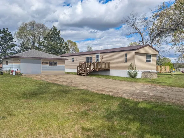 W5893 Oxbow Trl, Princeton, WI 54968