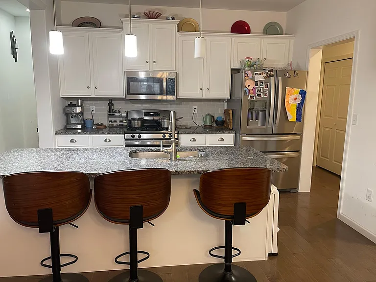 1564 Zestar Dr — Photo 10