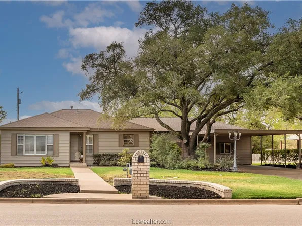 727 Garden Acres Blvd, Bryan, TX 77802