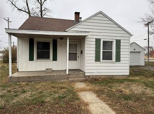 1 Brown Ct, Mattoon, IL 61938