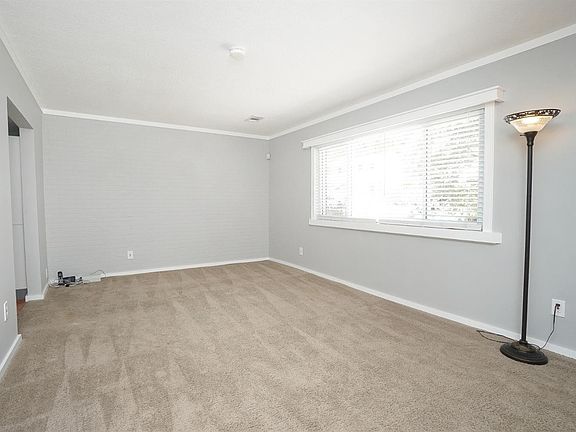 3rd image of 5599 Goldenrod Dr