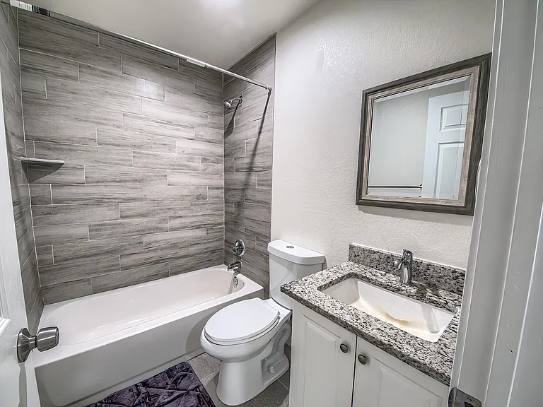 Melvin Dr — Photo 10