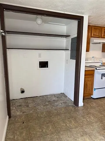 3708 Saratoga Dr — Photo 7