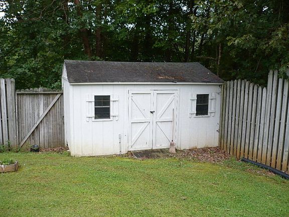 4th image of 437 Wyatt Dr