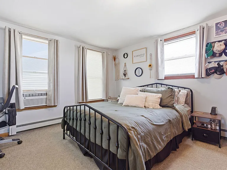 26 Saint Martin St #B — Photo 11