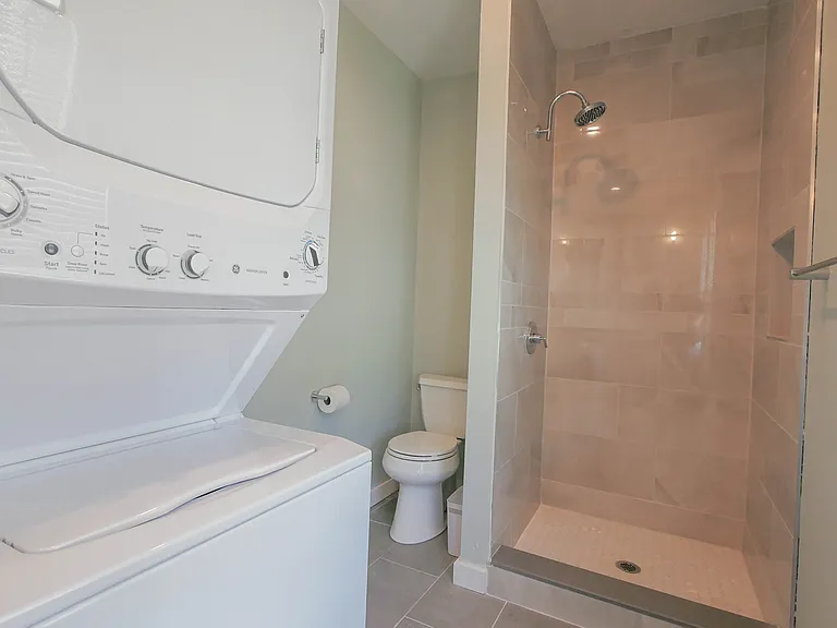 229 N Derby Ave #2 — Photo 36