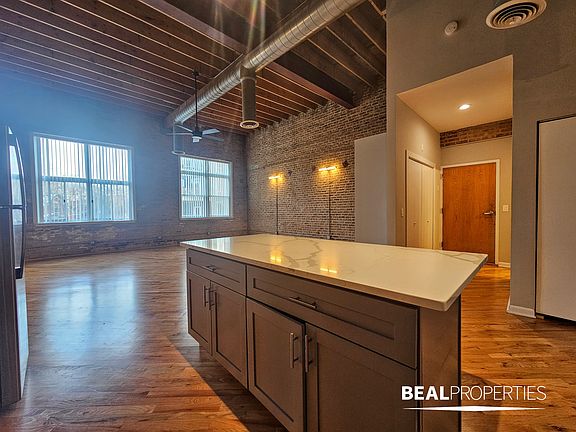 5th image of 2320 N Damen Ave Suite 2A