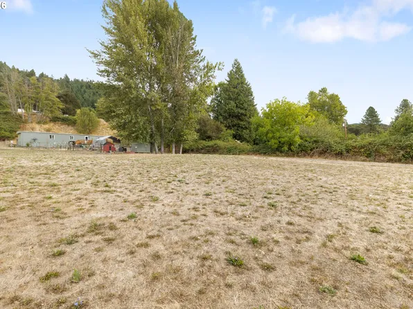 22210 Tiller Trail Hwy, Days Creek, OR 97429