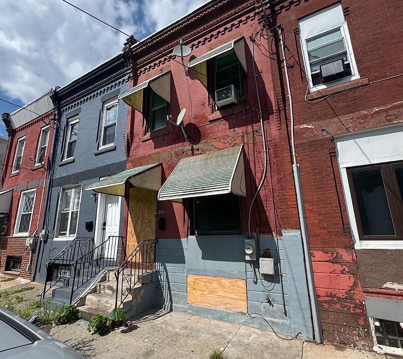 1st image of 2053 W York St