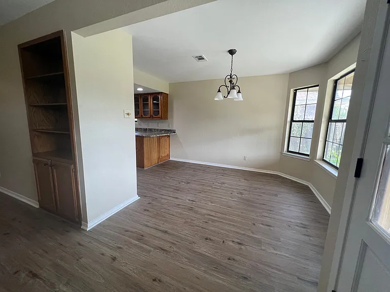 1653 Parkview Dr — Photo 14