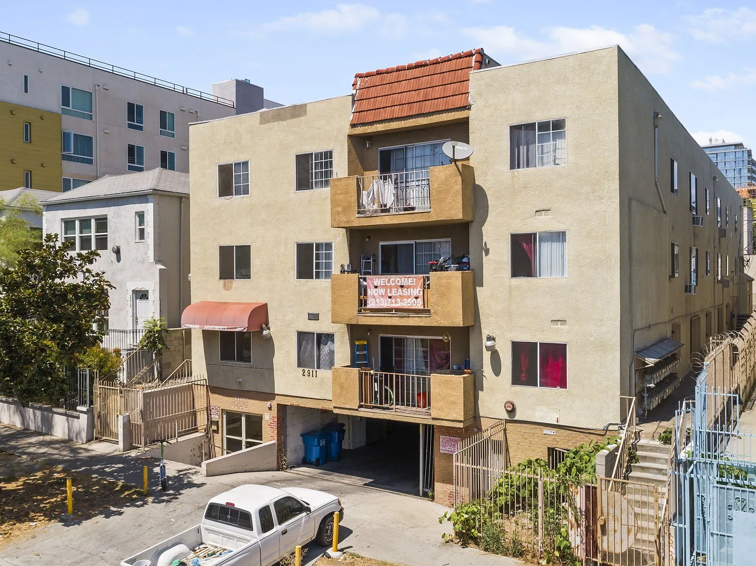 Leeward Apartments — Photo 2