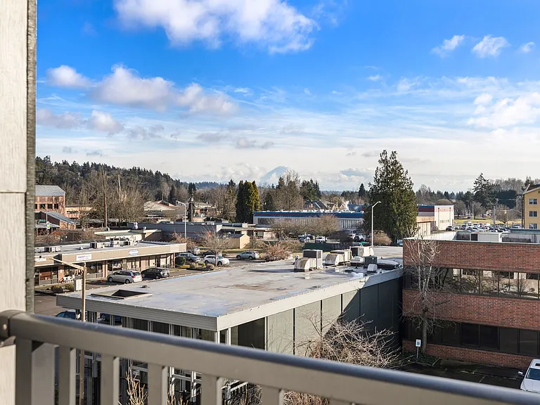 Ovation at Meeker 55+ Senior Apartments — Photo 26
