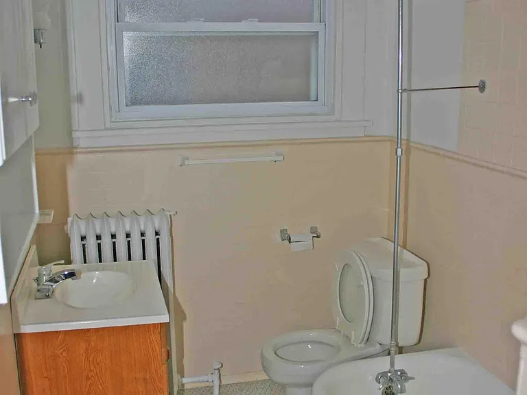 1519 S Negley Ave — Photo 3
