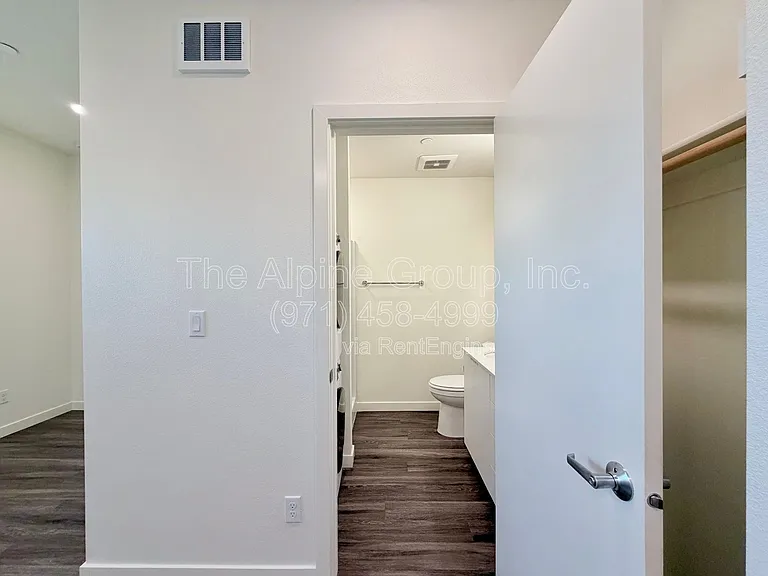 1524 NE 40th Ave #302 — Photo 9