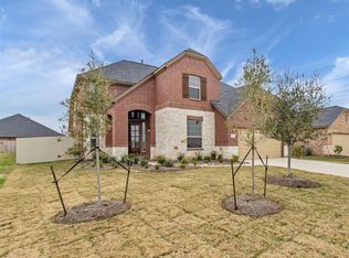 527 Round Lake Dr, Rosenberg, TX 77469
