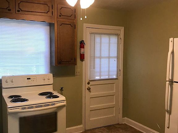 2nd image of 506 Hargraves Ave #A