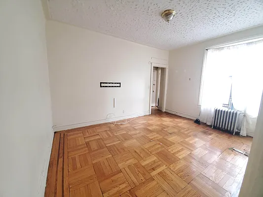 Rented by Smart NY Realty LLC | media 1