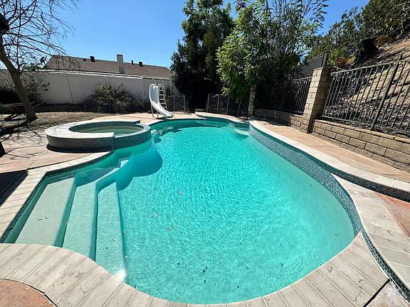 5th image of 1748 Bourke Pl
