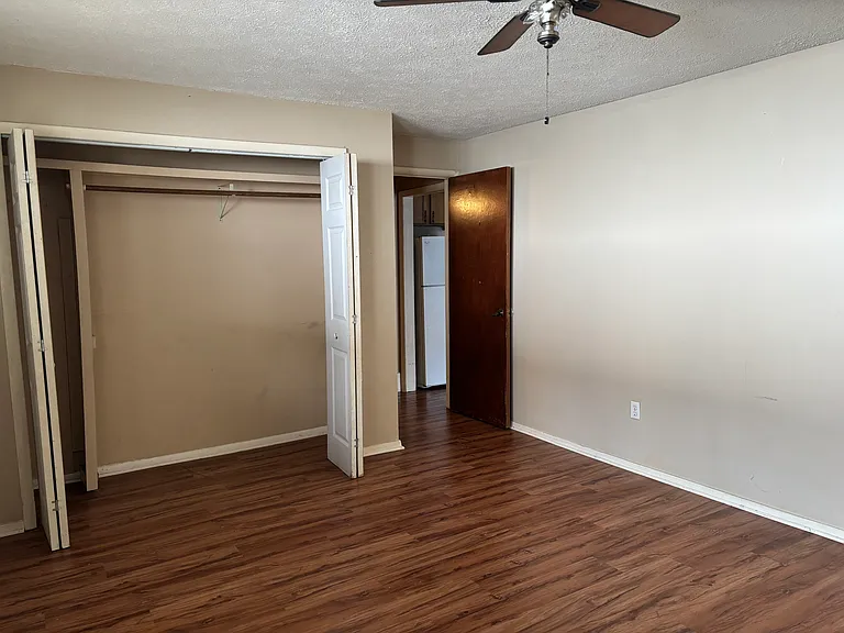 86 Hillside Dr — Photo 4
