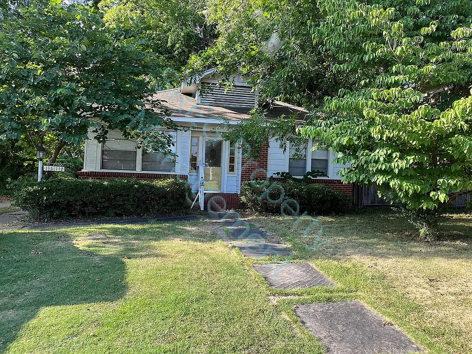 1512 College Ave