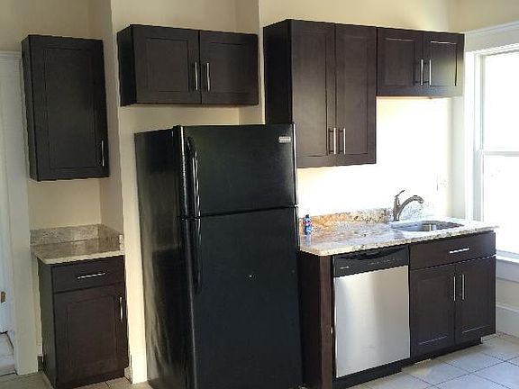 4th image of 47 Dickens St #1V