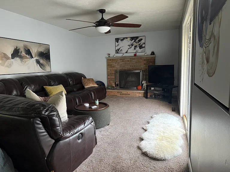 3282 E Deshler Ave — Photo 2