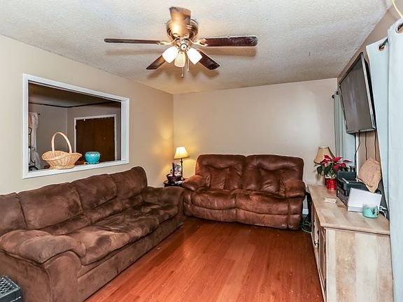 3rd image of 2775 Birchfield Cv