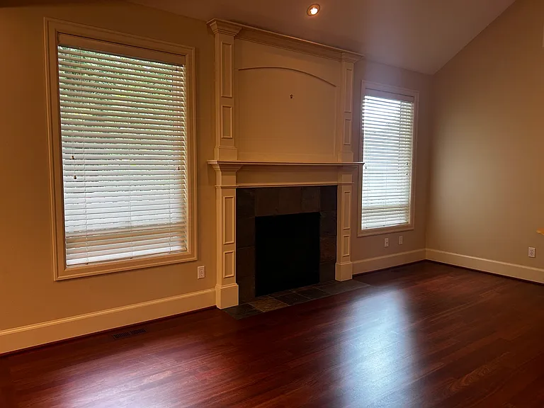 3042 N Irvine St — Photo 6