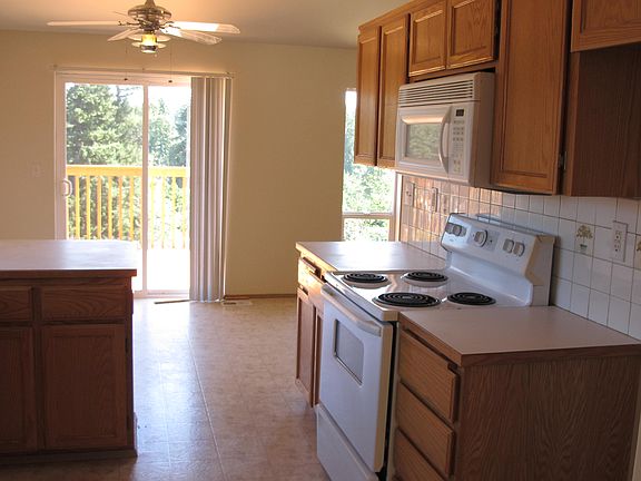 5th image of 14403 68th Avenue Ct E