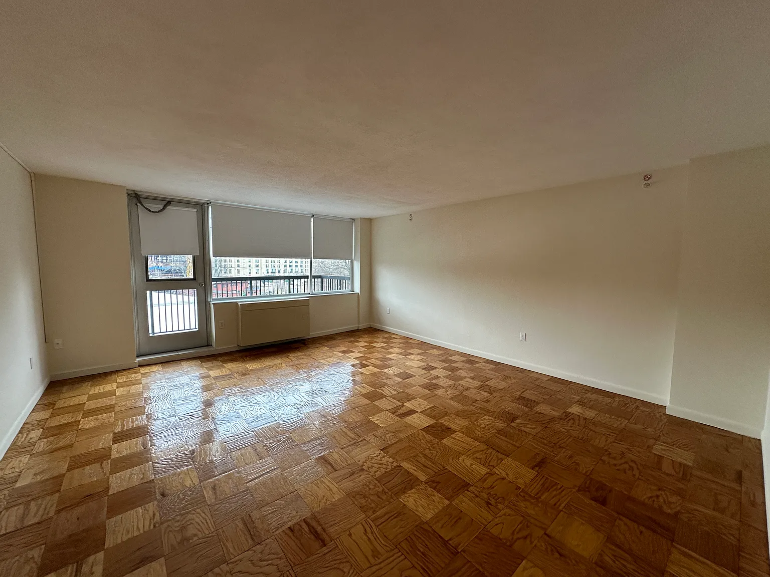 1 bed, 1.0 bath, 750 sqft, $3,325 — Photo 4
