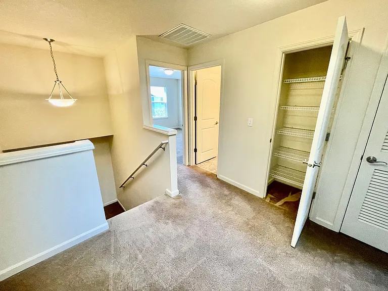 12947 NW Clement Ln — Photo 25