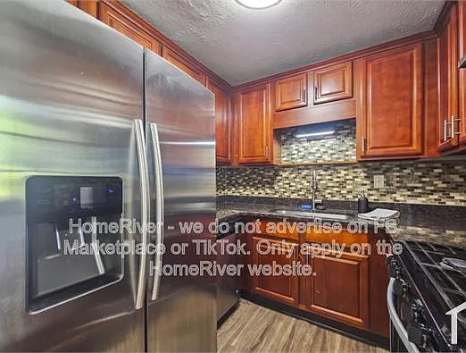 3 bed, 1600 sqft, $1,900 — Photo 4
