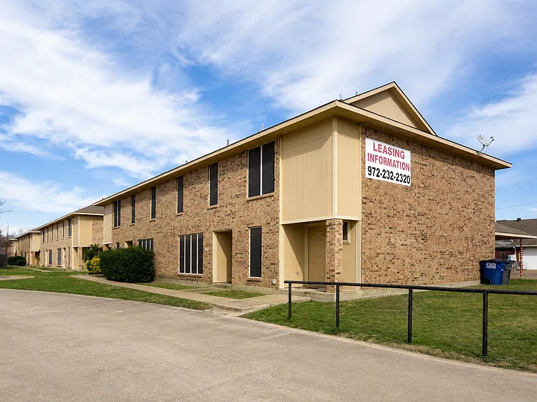 Trails Place Apartment Homes — Photo 6