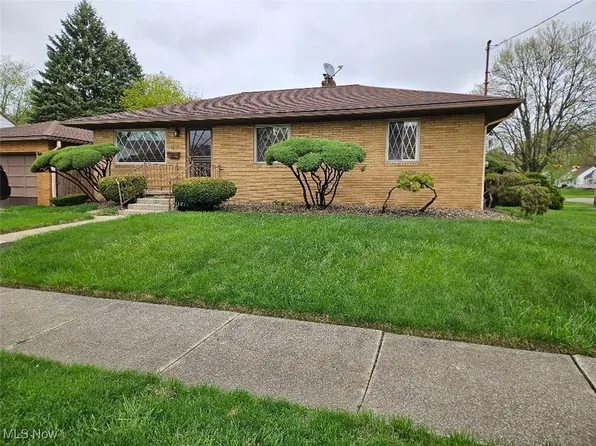 1217 Ada St, Akron, OH 44306