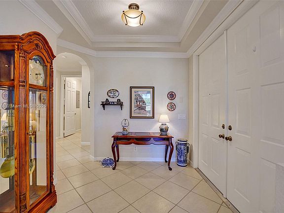 4th image of 2717 Center Court Dr #1-16