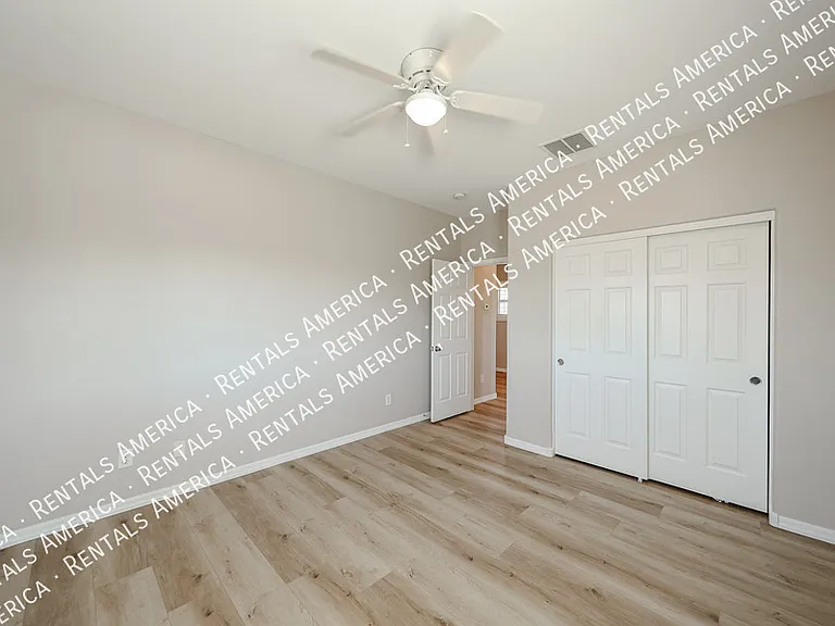 18676 E Braeburn Ln — Photo 38