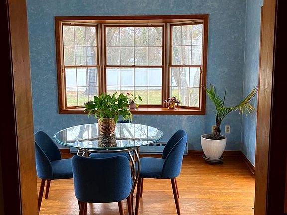 3rd image of 1517 Derbyshire Rd