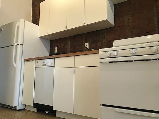 Rented by Bedford 6 Real Estate | media 18