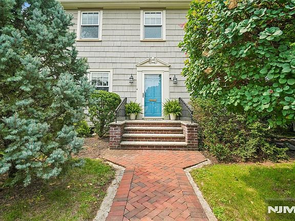 2nd image of 420 Upper Mountain Avenue