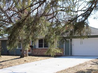 8615 Poplar Bridge Cir, Bloomington, MN 55437