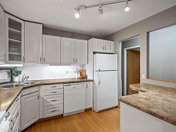 4th image of 1671 Plessis Rd #112