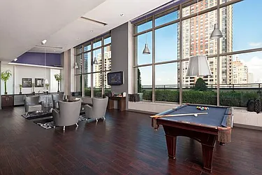 Rented by Space Marketing Shop