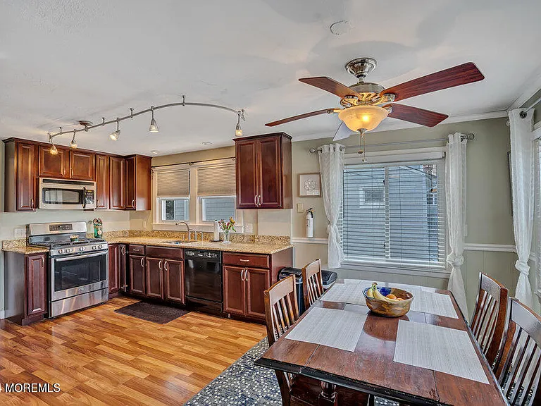 111 Beacon Blvd — Photo 19