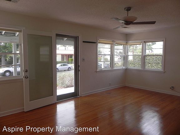4th image of 1562 N Avenue 45