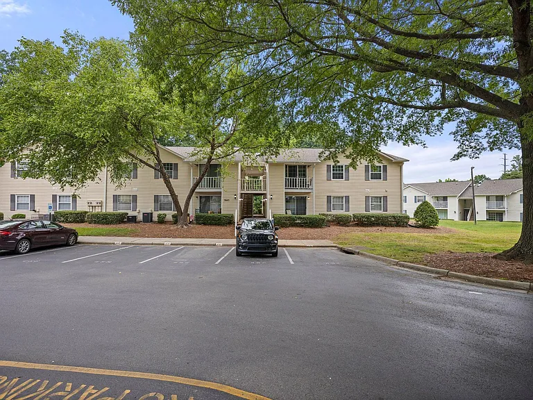 5645 Hornaday Rd #B — Photo 1
