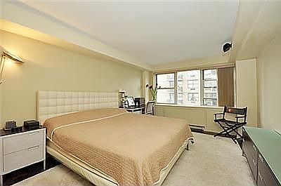 4th image of 301 E 75th St APT 15F