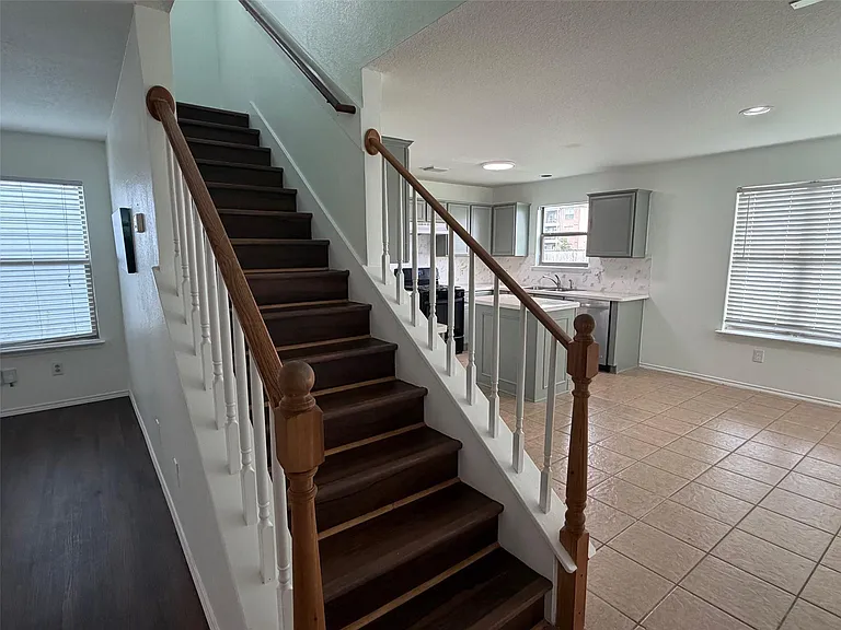 2610 Skyview Shadows Ct — Photo 8