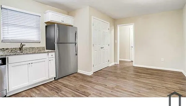 2178 Springdale Rd SW — Photo 4